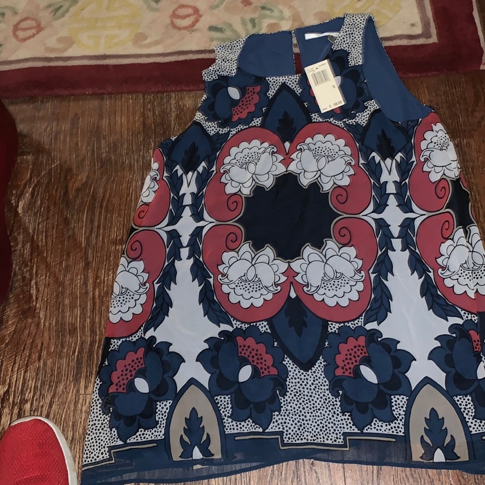 Women’s shirt
